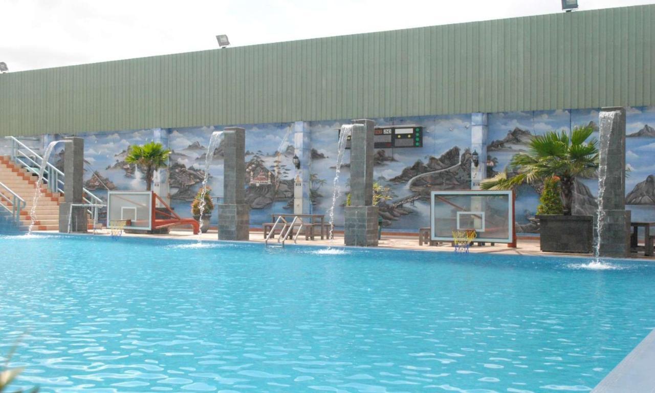 Bumi Senyiur Hotel Samarinda Esterno foto